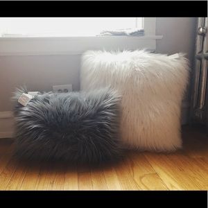 Modern Fuzzy Decorative Pillows (set of 2)
